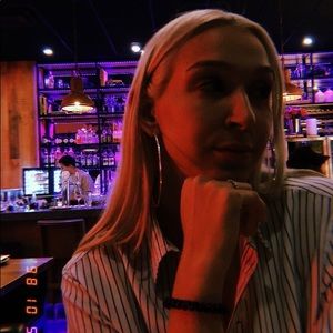 Meet your Posher, Brandi